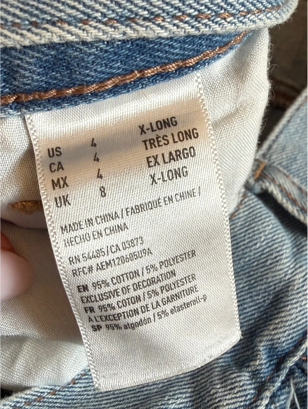 American Eagle Light Wash Distressed Skinny Jeans